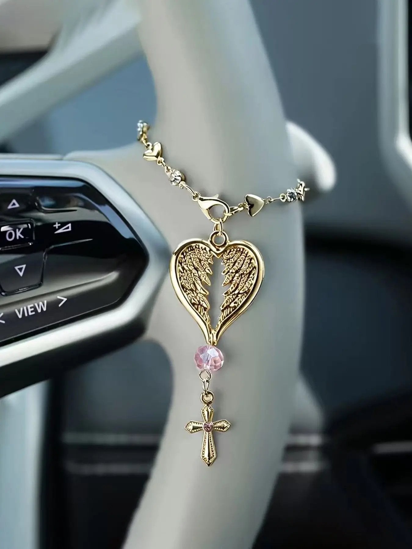 1pc Feather Cross Steering Wheel Hanging Chain – Stylish Metal Ornament for Car Interior Decoration